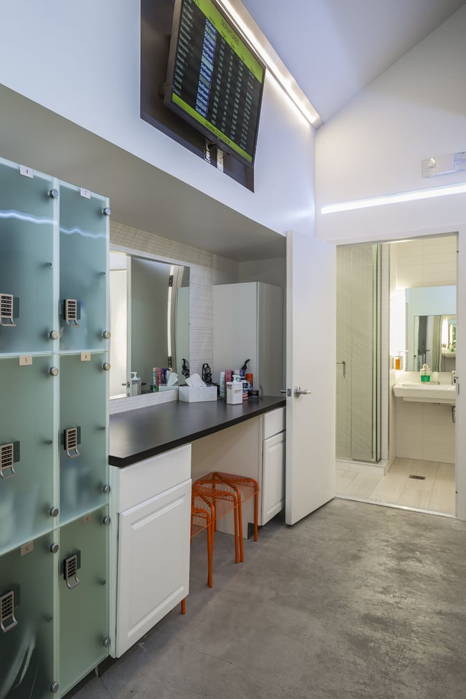The ROAM Fitness lounge at Baltimore-Washington International features lockers, a vanity area with toiletries, and a shower room for travelers.